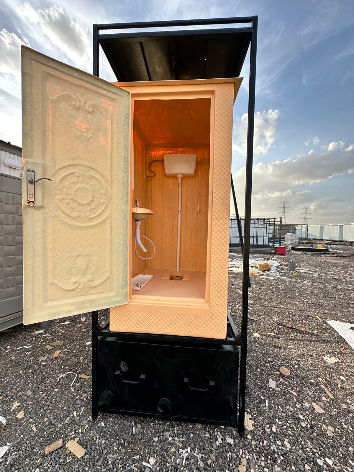 مشروع وحدة حمام فايبر جلاس متنقلة في المملكة العربية السعودية